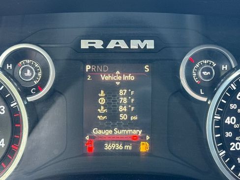 Used 2024 RAM 2500 Big Horn AWD/4WD image 15