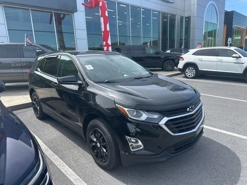 Used 2020 Chevrolet Equinox LT w/ LPO, Floor Liner Package AWD/4WD image 15