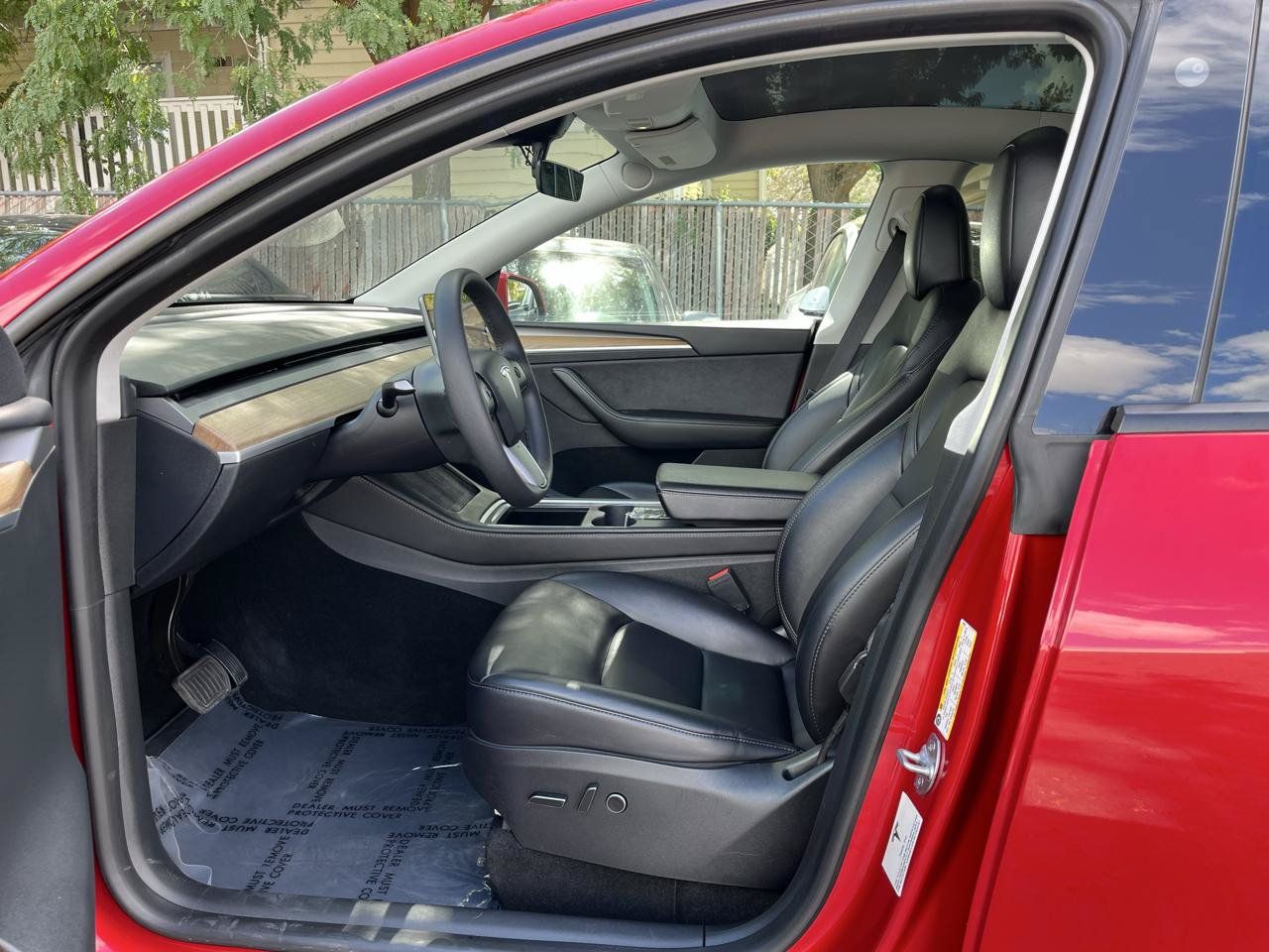 Used 2023 Tesla Model Y Long Range AWD/4WD image 3