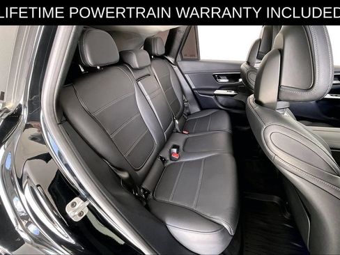 Used 2025 Mercedes-Benz GLC 350e 4MATIC image 34