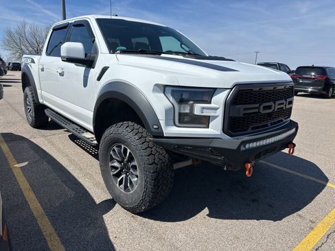 Used 2018 Ford F150 Raptor w/ Equipment Group 802A Luxury image 7