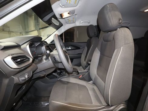 Used 2021 Chevrolet TrailBlazer LS image 13