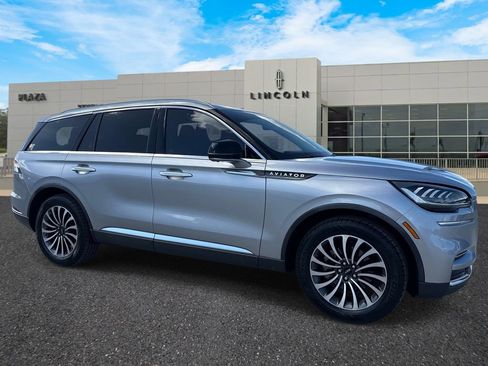 Certified 2022 Lincoln Aviator Reserve AWD/4WD image 1