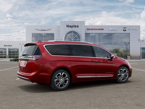 New 2026 Chrysler Pacifica Pinnacle FWD image 4