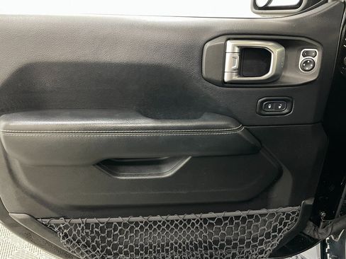 Used 2018 Jeep Wrangler Unlimited Sahara w/ LED Lighting Group image 22