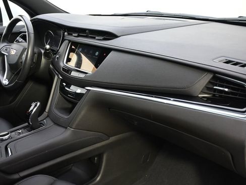 Certified 2023 Cadillac XT6 Luxury AWD/4WD image 15