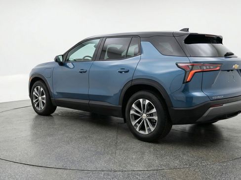 Used 2025 Chevrolet Equinox LT image 6