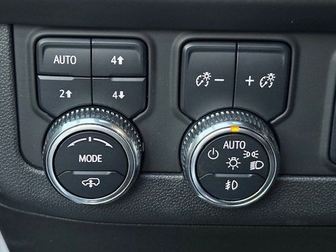 Used 2023 GMC Yukon XL Denali Ultimate image 40