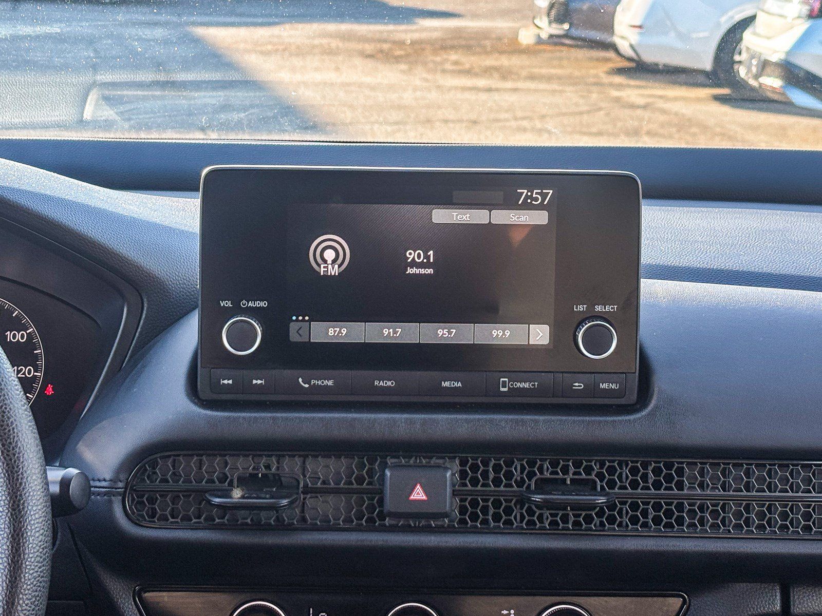 Certified 2025 Honda HR-V LX image 17