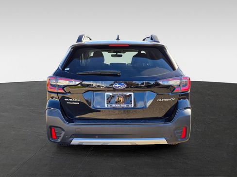 Used 2022 Subaru Outback Limited image 5