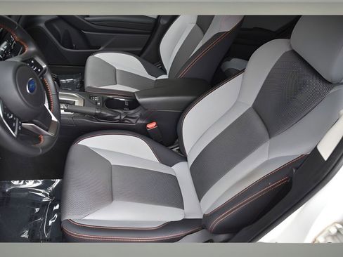 Used 2023 Subaru Crosstrek 2.0i Premium image 14