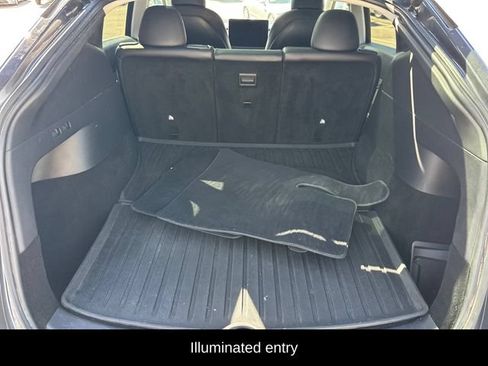 Used 2021 Tesla Model Y Long Range AWD/4WD image 27