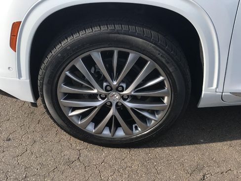 Used 2026 Buick Enclave Avenir w/ Super Cruise Package AWD/4WD image 38