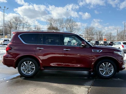 Used 2021 INFINITI QX80 Luxe w/ All-Season Package image 4