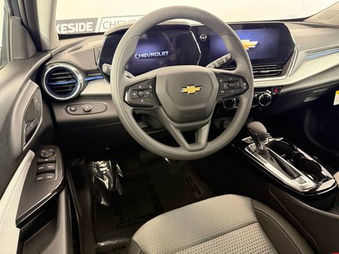New 2026 Chevrolet Trax LT FWD image 17