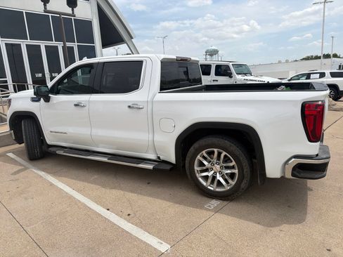 Used 2021 GMC Sierra 1500 SLT RWD image 2