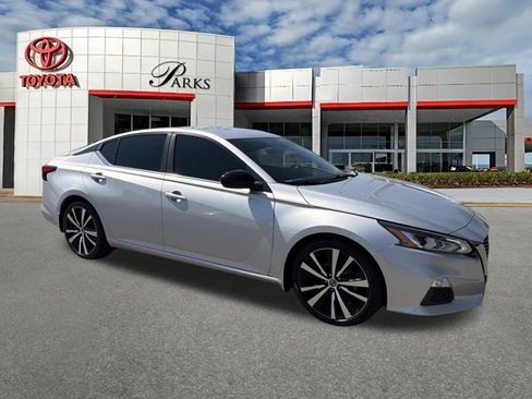 Used 2020 Nissan Altima 2.5 SR image 1