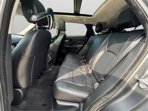 Used 2019 Jaguar F-PACE Premium AWD/4WD image 42