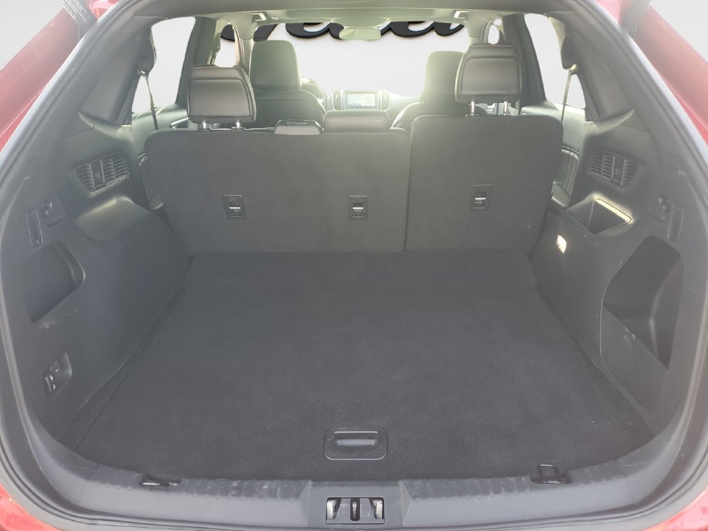 Used 2020 Ford Edge ST-Line FWD image 13