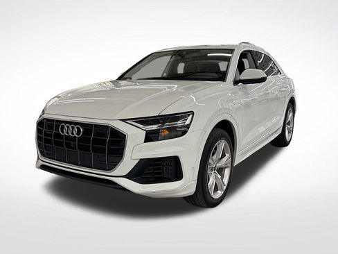 Certified 2022 Audi Q8 Premium Plus image 1