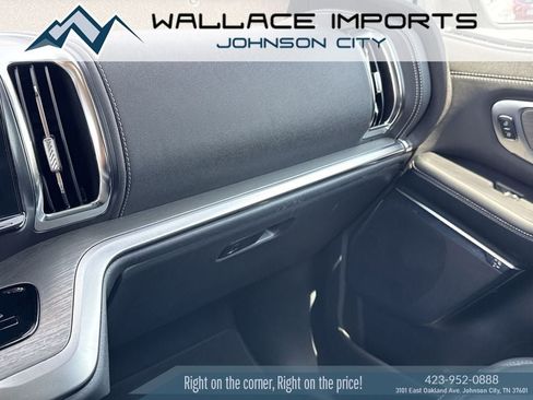 Used 2025 Ford Expedition Platinum AWD/4WD image 20