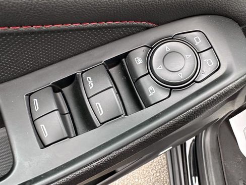 Used 2023 Chevrolet Traverse RS AWD/4WD image 9