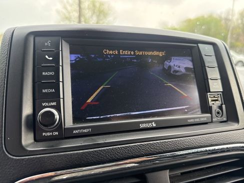 Used 2018 Dodge Grand Caravan SXT FWD image 16