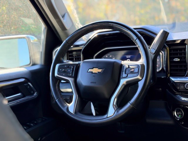 Used 2024 Chevrolet Silverado 1500 LT AWD/4WD image 23