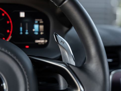 Used 2024 McLaren Artura image 35