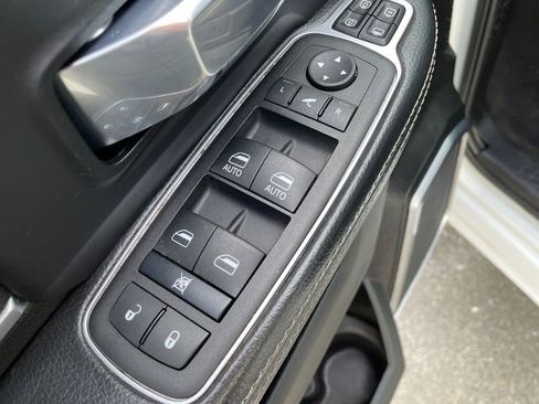 Used 2024 RAM 2500 Laramie image 27