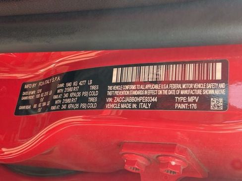 Used 2017 Jeep Renegade Latitude FWD image 29