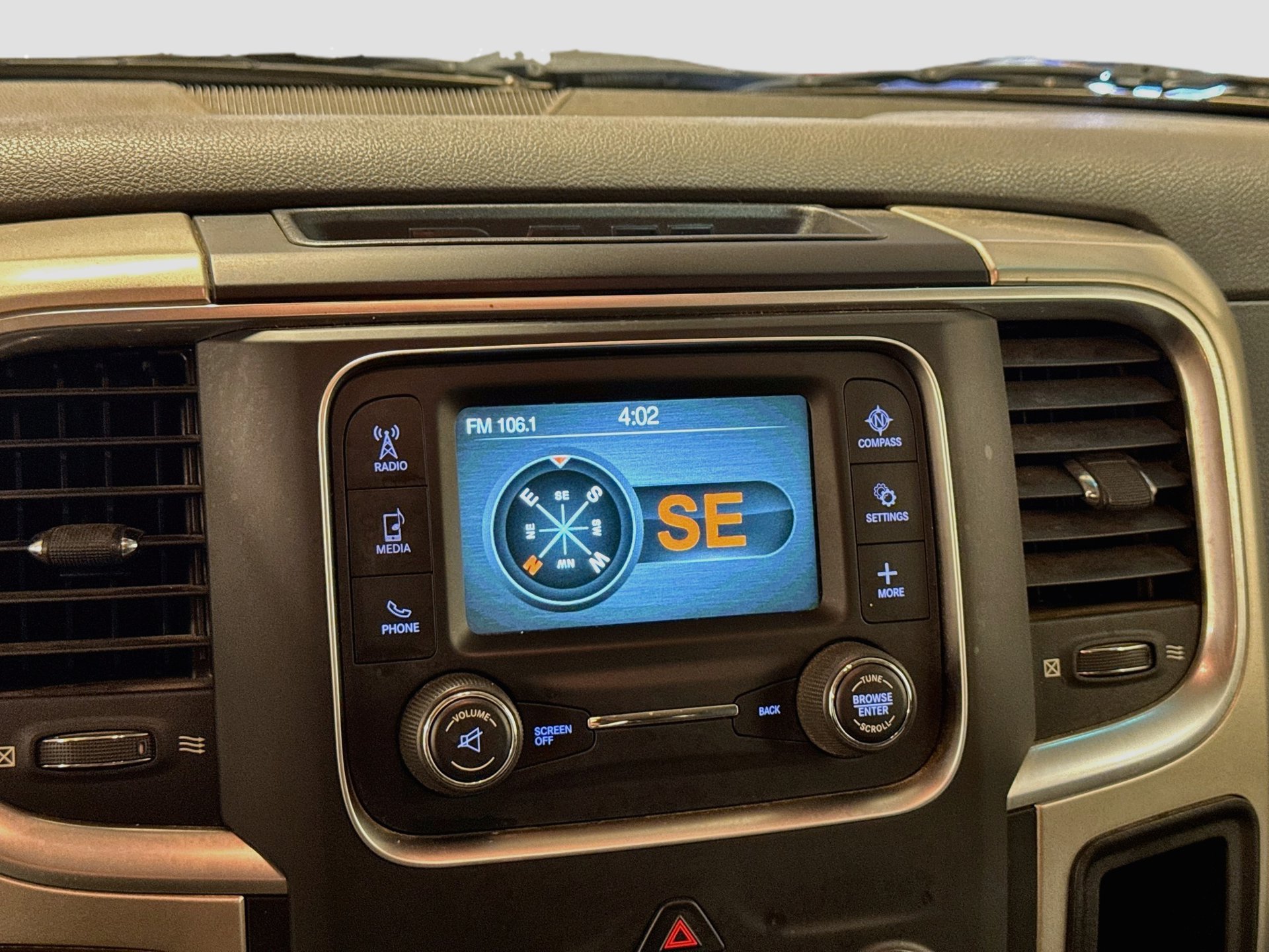Used 2019 RAM 1500 Classic SLT RWD image 13