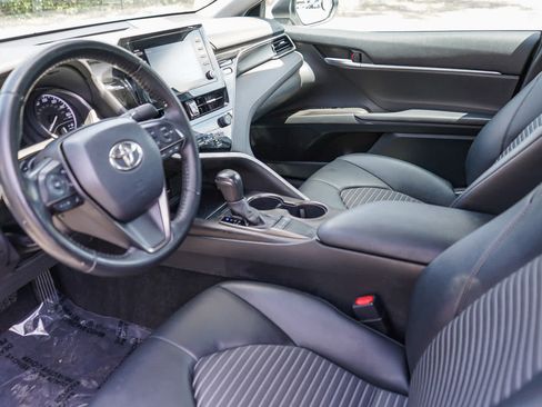 Used 2022 Toyota Camry SE w/ Carpet Mat Package (TMS) FWD image 16