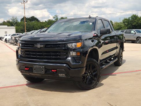 Used 2024 Chevrolet Silverado 1500 Custom Trail Boss AWD/4WD image 1