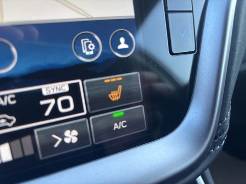 New 2025 Subaru Outback Premium image 23