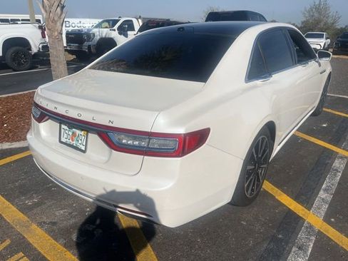 Used 2017 Lincoln Continental Reserve image 3