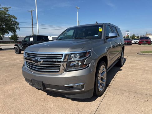 Used 2017 Chevrolet Tahoe Premier AWD/4WD image 3