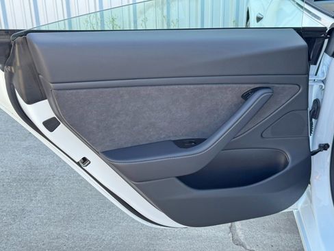 Used 2018 Tesla Model 3 Long Range image 42