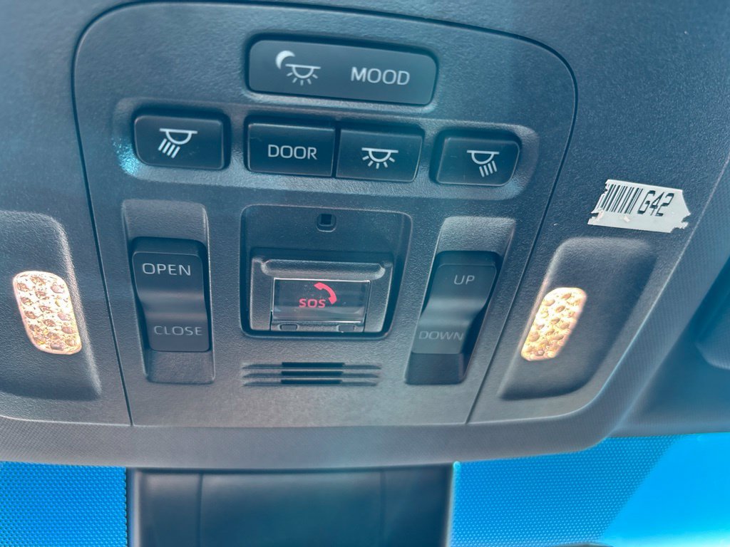 Used 2021 Toyota Avalon Limited w/ Advanced Safety Package FWD image 30