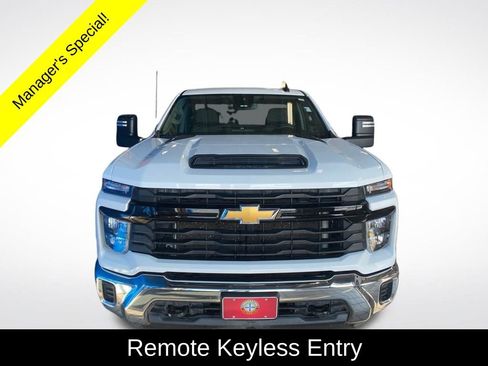 Used 2025 Chevrolet Silverado 2500 W/T w/ WT Convenience Package AWD/4WD image 12