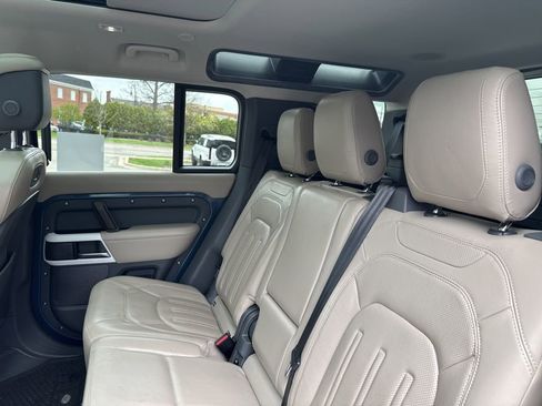 Used 2020 Land Rover Defender 110 HSE image 13
