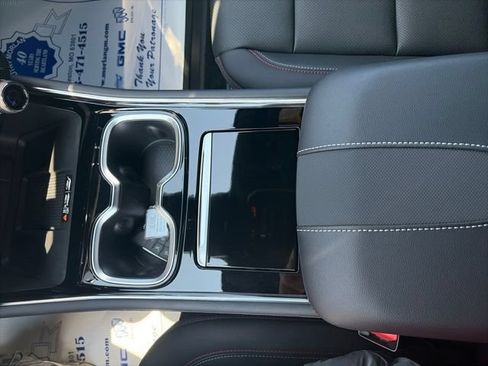 New 2026 Chevrolet Traverse Z71 w/ Enhanced Driving Package AWD/4WD image 24