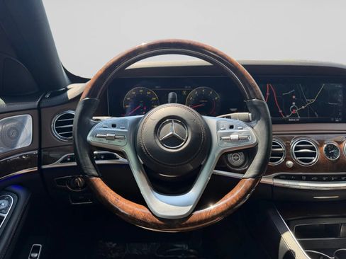 Used 2019 Mercedes-Benz S 560 4MATIC Sedan image 19