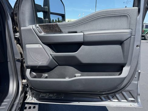 New 2025 Ford F250 Lariat w/ Lariat Ultimate Package image 14