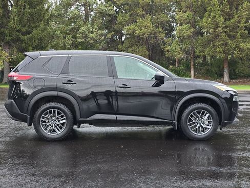 Used 2023 Nissan Rogue S image 3