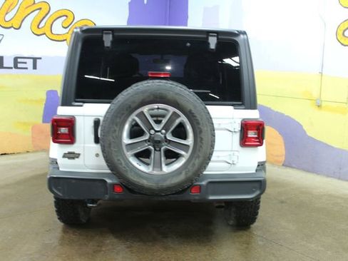 Used 2019 Jeep Wrangler Unlimited Sahara w/ Uconnect 4C Nav & Sound Group AWD/4WD image 7