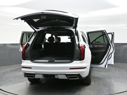Certified 2025 Cadillac XT6 Premium Luxury w/ Platinum Package AWD/4WD image 44