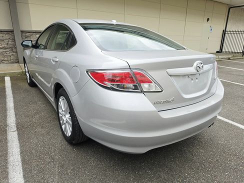 Used 2009 MAZDA MAZDA6 i Touring w/ Moonroof & Bose Pkg FWD image 3