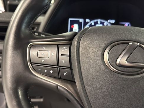 Used 2019 Lexus UX 200 F Sport FWD image 24
