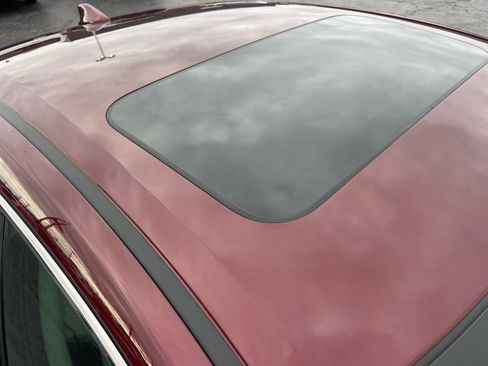 Used 2019 Honda Insight Touring image 9